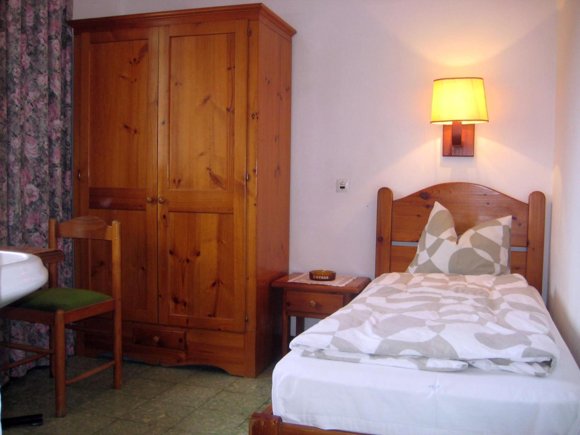 Pension Casa Austria กาเลญา ภายนอก รูปภาพ