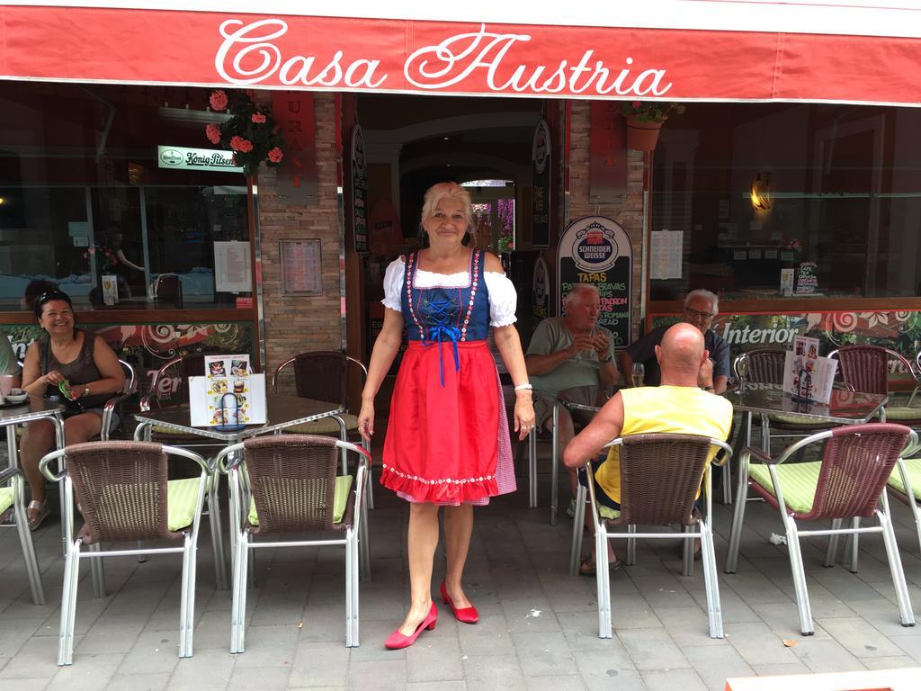 Pension Casa Austria กาเลญา ภายนอก รูปภาพ