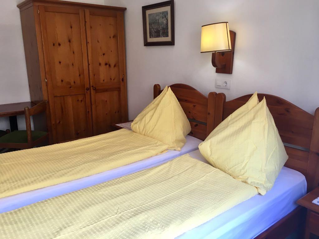 Pension Casa Austria กาเลญา ภายนอก รูปภาพ