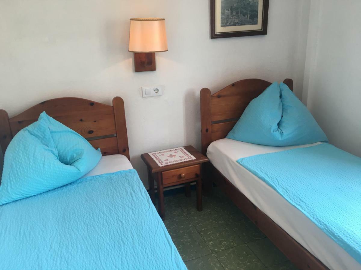 Pension Casa Austria กาเลญา ภายนอก รูปภาพ