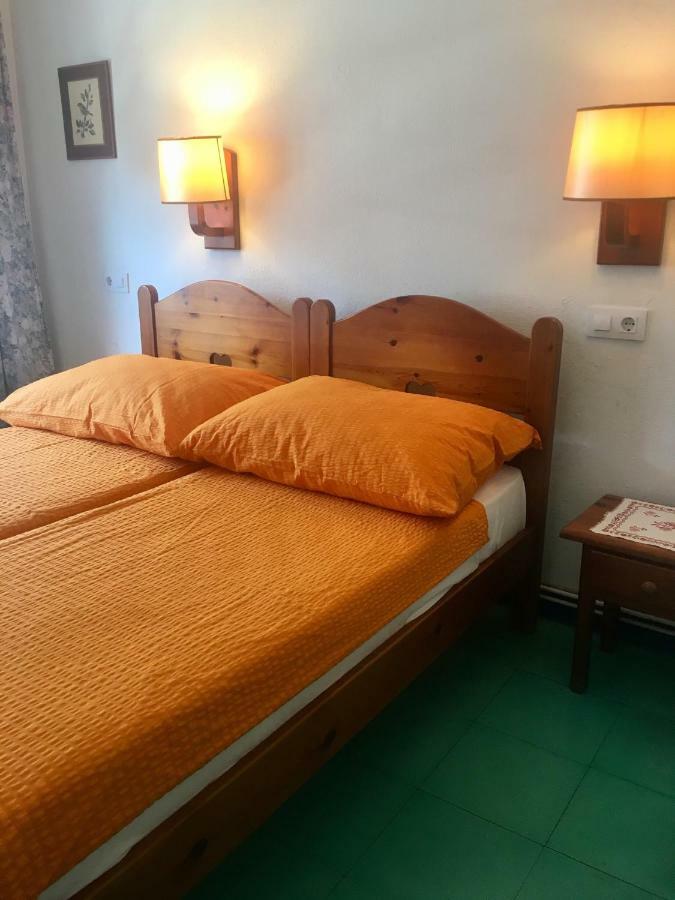 Pension Casa Austria กาเลญา ภายนอก รูปภาพ