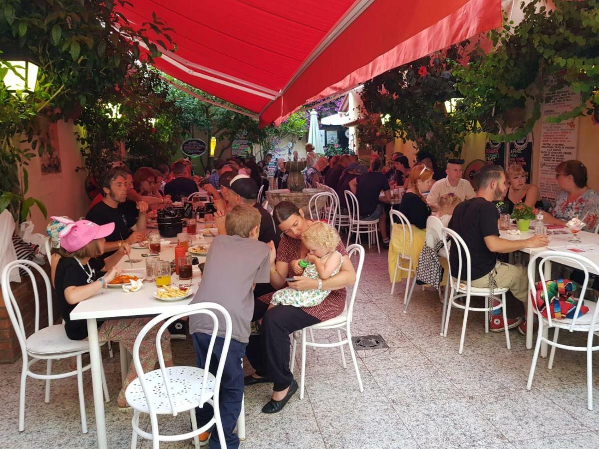 Pension Casa Austria กาเลญา ภายนอก รูปภาพ