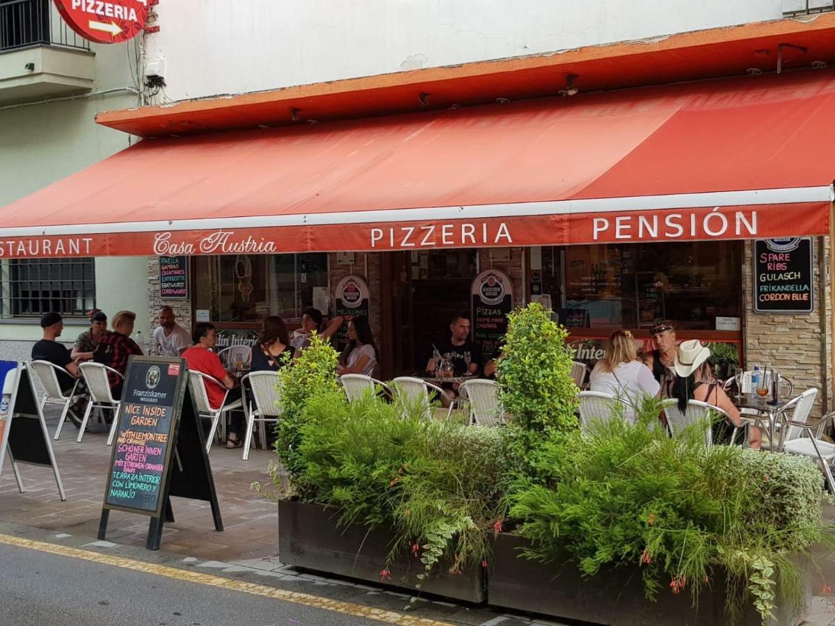 Pension Casa Austria กาเลญา ภายนอก รูปภาพ